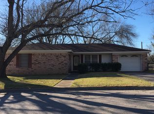 304 Amy St, Burnet, TX 78611
