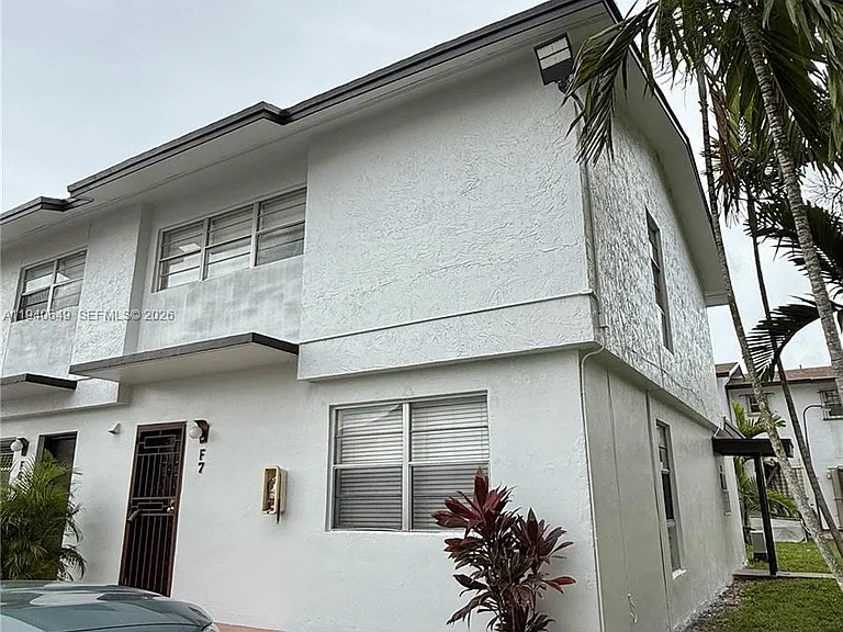 20 SW 108th Ave #7-F — Photo 11