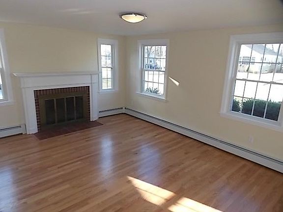 2nd image of 15 Holbrook Ave