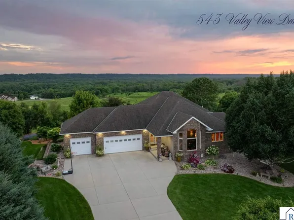 543 Valley View Dr, Courtland, MN 56021