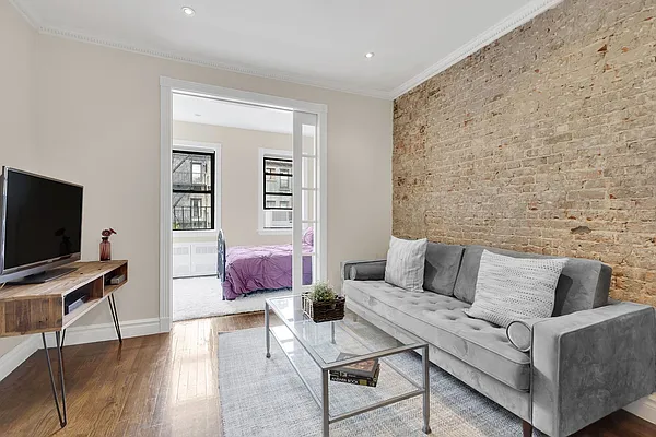 Rented by Cooper & Cooper Real Estate | media 7