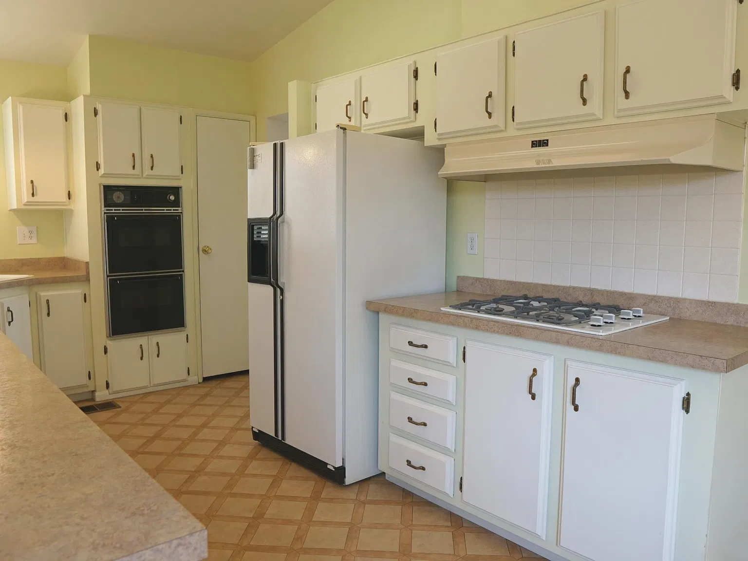 2 bed, 1748 sqft, $2,150 — Photo 4
