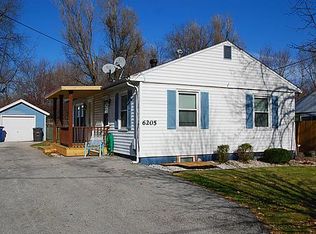 6205 Crown Ln, Des Moines, IA 50311