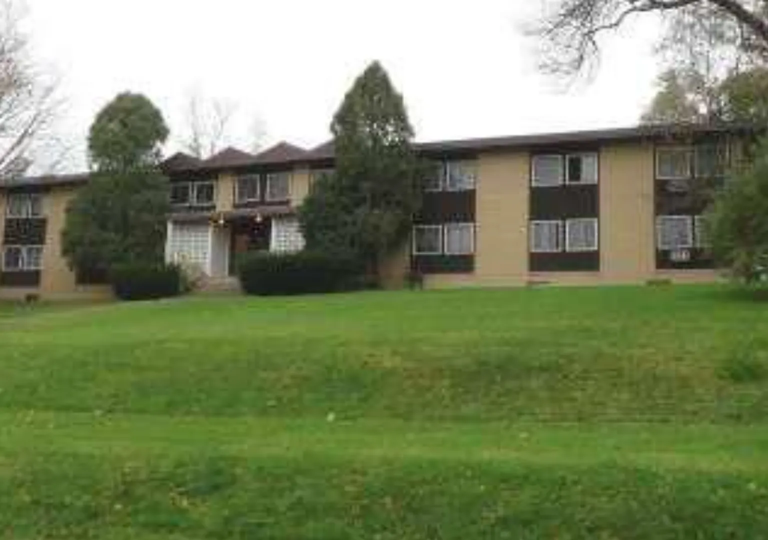 College Street Apartments — Photo 1