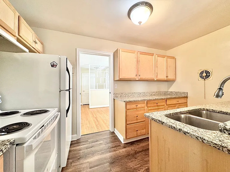 3808 Parkwood Dr — Photo 14