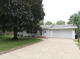 841 Rice Creek Ter NE, Fridley, MN 55432