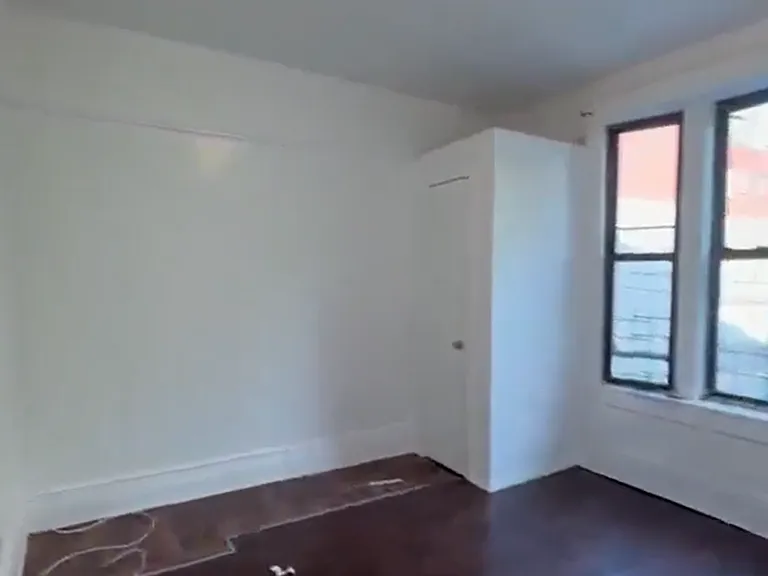 2067 Vyse Ave #4 — Photo 6