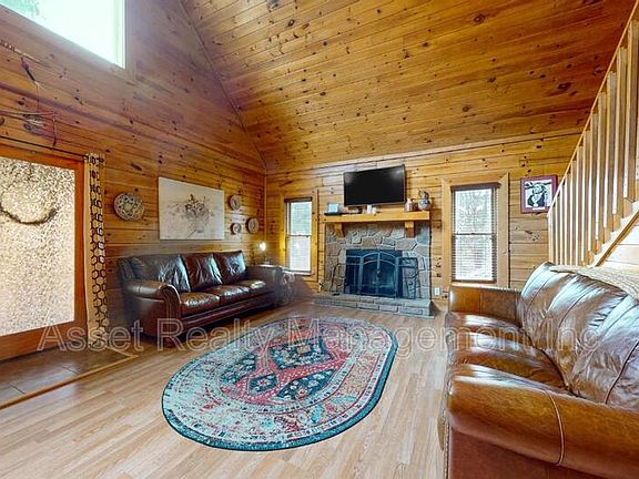 3rd image of 2632 Camden Way