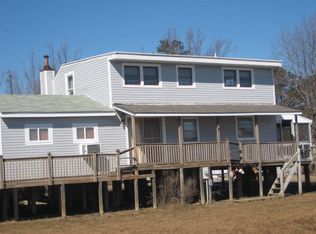 43 Fiddler Crab Ln, White Stone, VA 22578