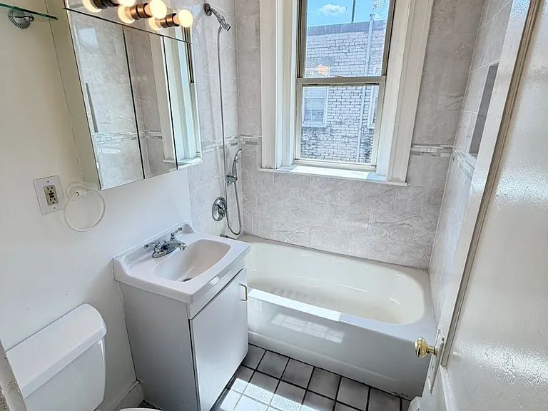 1665 Commonwealth Ave #17 — Photo 8