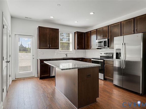 5th image of 2238 Ingram Ave