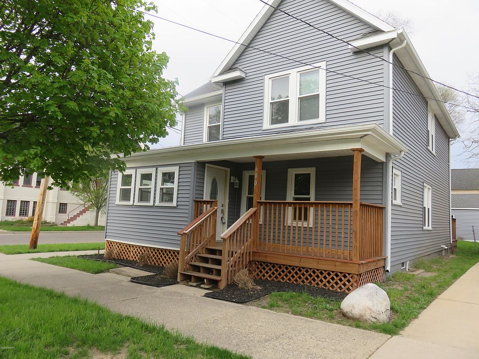 1st image of 600 Henry Ave SE