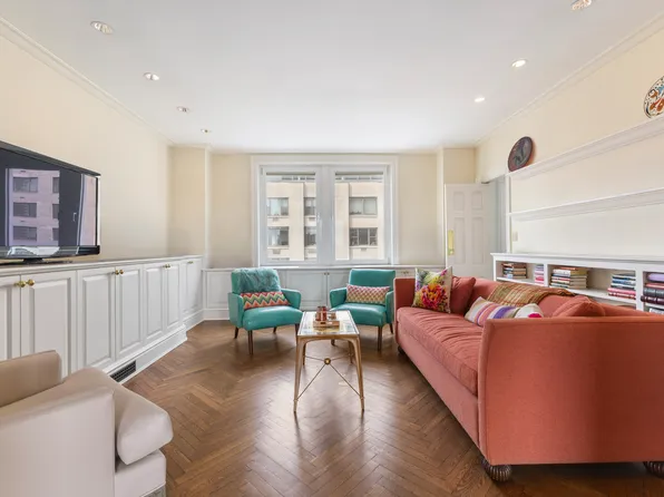 1 East End Avenue image 5 of 9