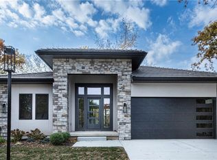 111 Teton Rdg, Lake Winnebago, MO 64034