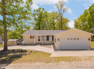 32 Lurhaven Cir, Camdenton, MO 65020