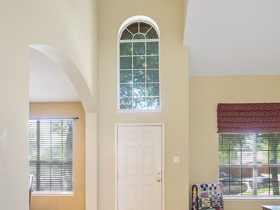 5th image of 211 Mineral Springs Dr