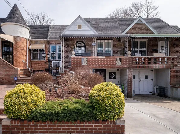 5343 62nd St, Flushing, NY 11378