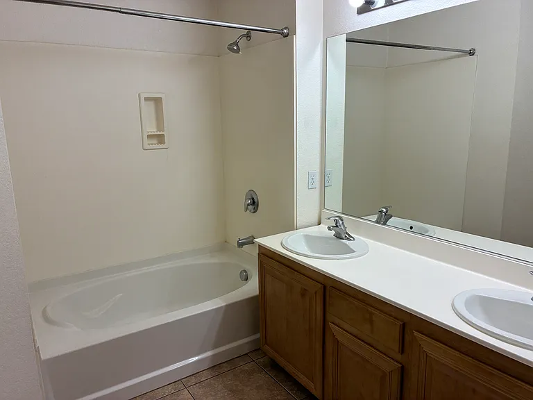 43 Agate Ave #405 — Photo 19