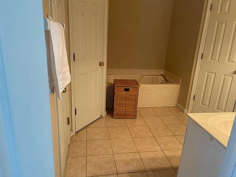 1136 Misty Isle Dr — Photo 16