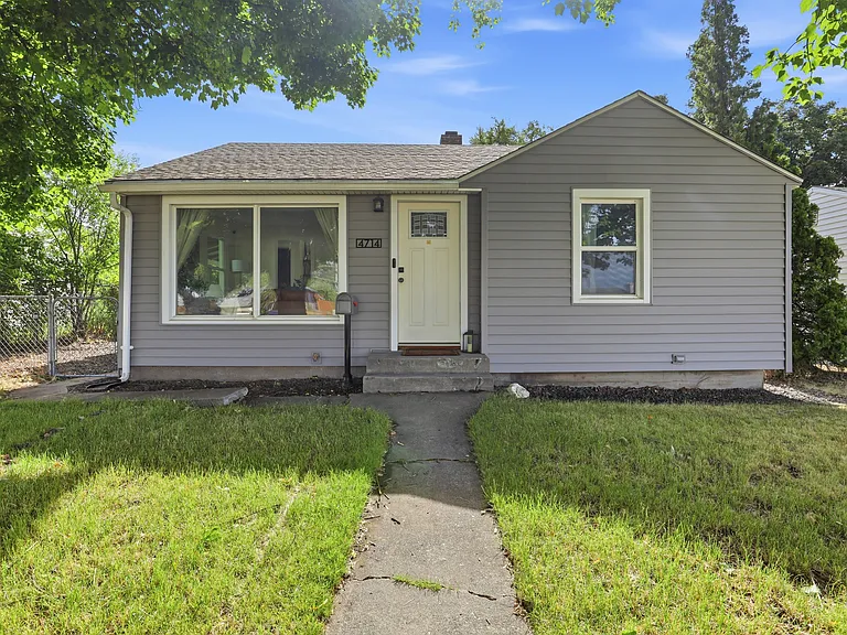 4714 N Elm St — Photo 2