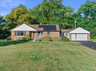 425 N Beaumont Ave, Brookfield, WI 53005