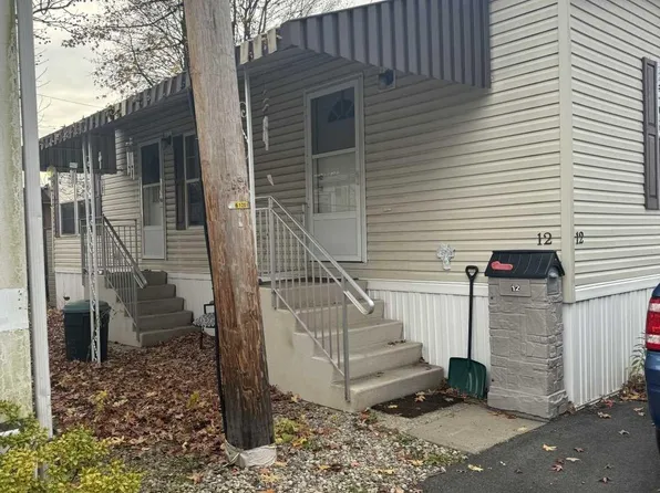 12 W 2nd St, Moonachie, NJ 07074