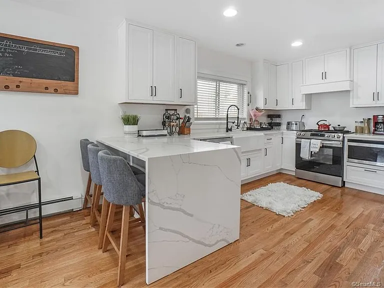 120 Englewood Ave — Photo 7