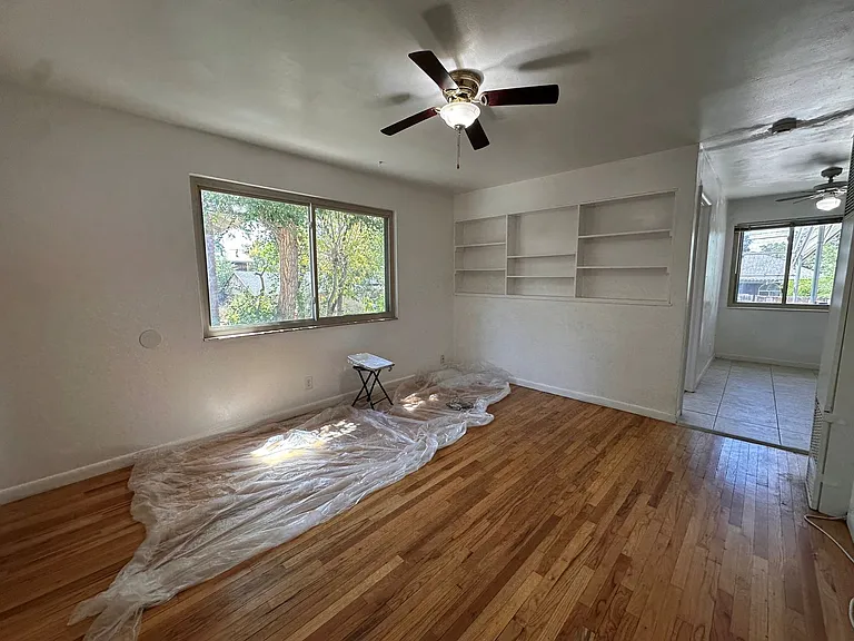 628 S University St — Photo 24