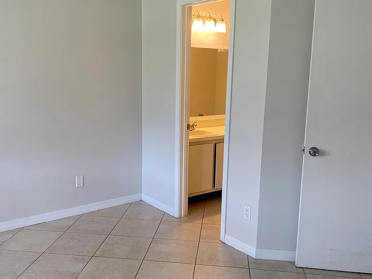 3958 Atrium Dr — Photo 51