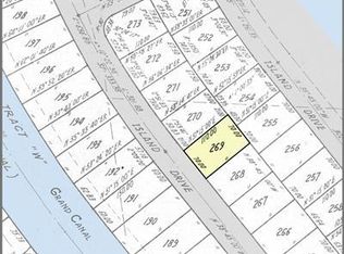 680 Island Cir SE, Ocean Shores, WA 98569