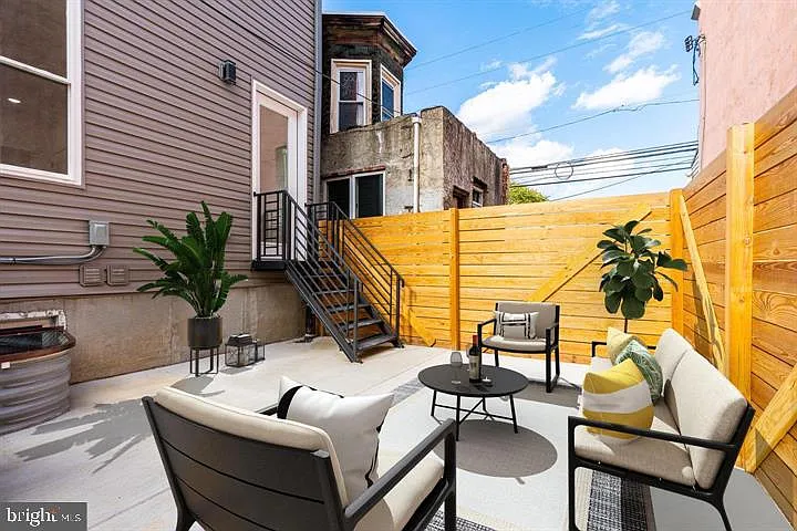 737 N 42nd St — Photo 22