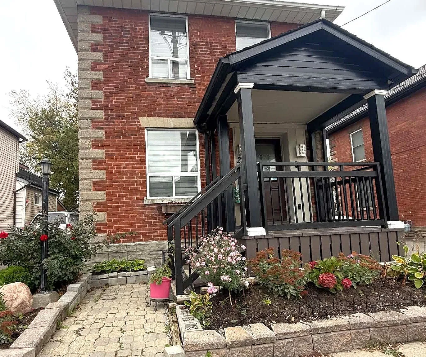 3 bed, $2,400 — Photo 1