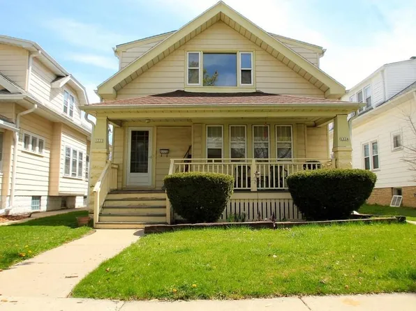 1222 S 74th St, West Allis, WI 53214