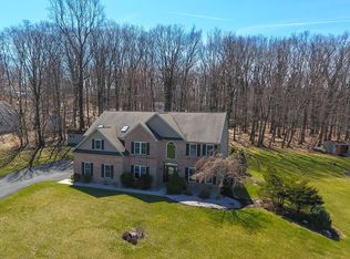 121 Beacon Hill Rd, Temple, PA 19560