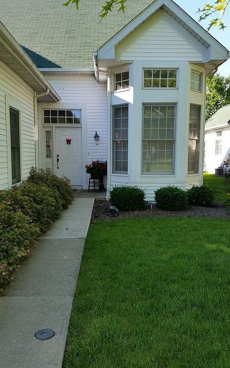 1st image of 14 Golf View Ln #11