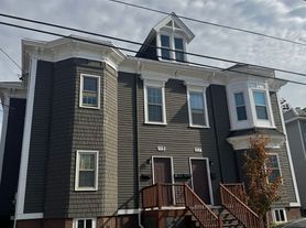 117-119 Portland St, 119-1