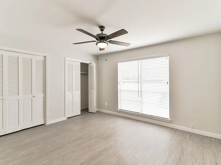 Sun Ridge Apartments — Photo 16