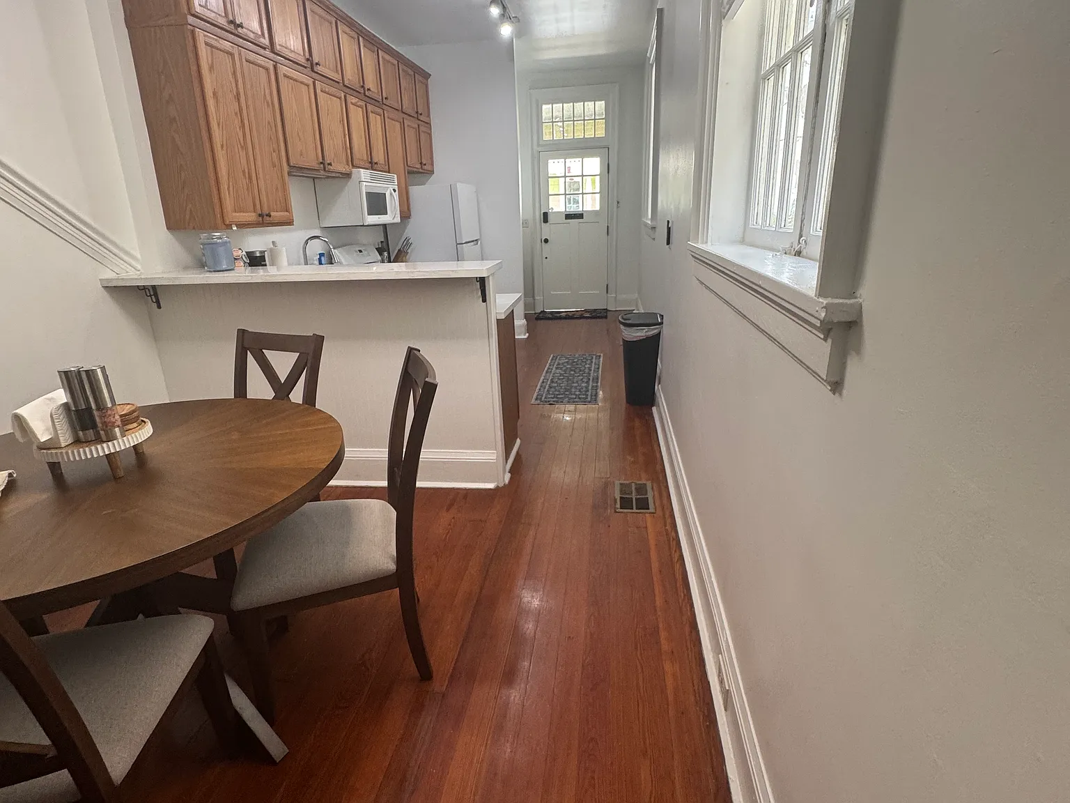 1 bed, 900 sqft, $2,000 — Photo 4