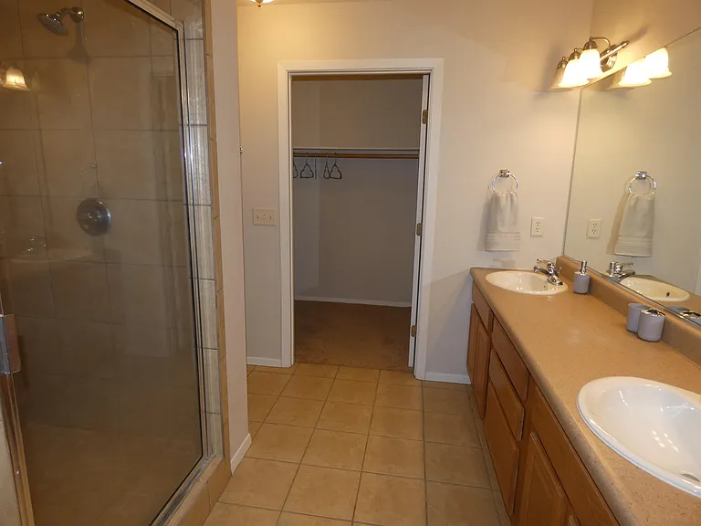 3611 Los Encinos St — Photo 7