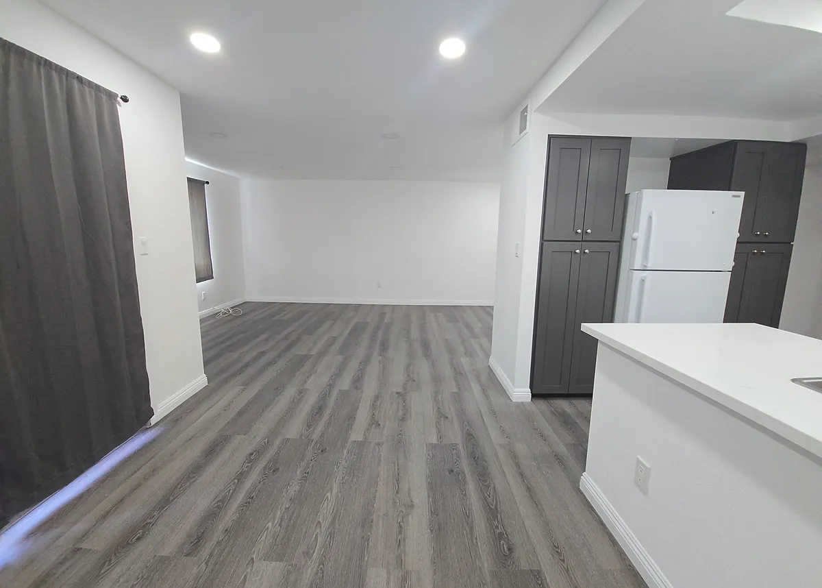 Building Photo - 2255 Cahuilla St #133