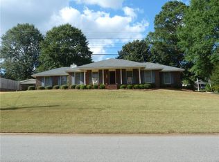 1806 Calcutta Dr, Opelika, AL 36801