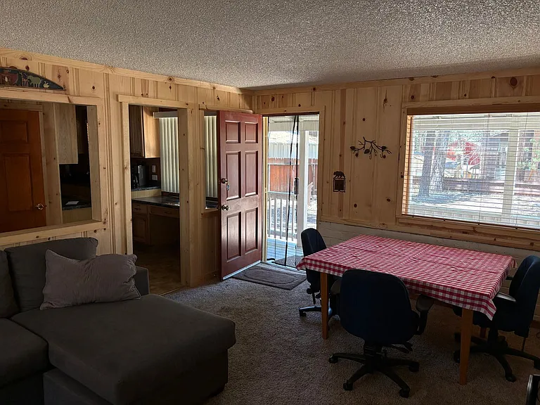 3804 Alder Ave — Photo 9