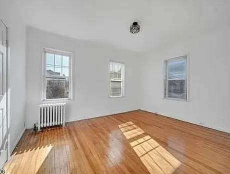 2 bed, 1.0 bath, 1200 sqft, $2,850 — Photo 1