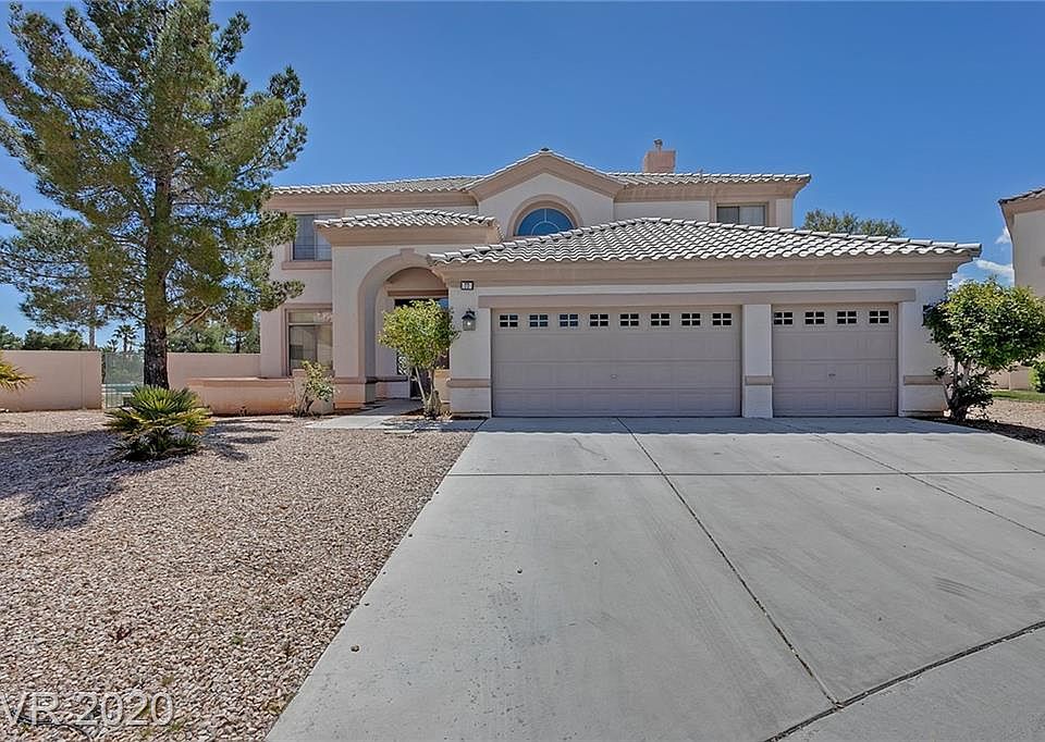 1st image of 77 Chateau Whistler Ct