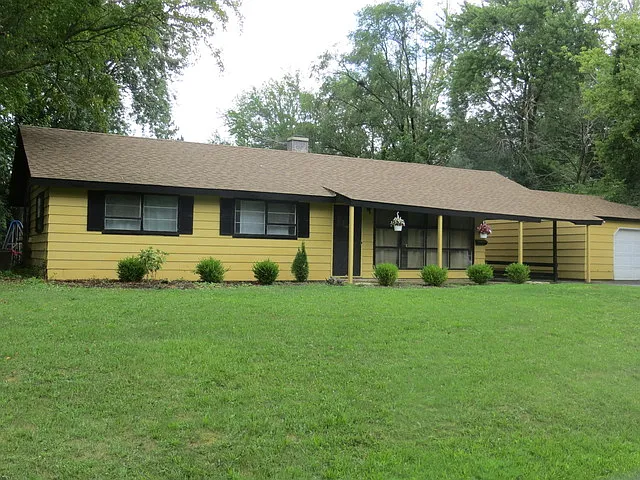 4641 185th Pl photo 1