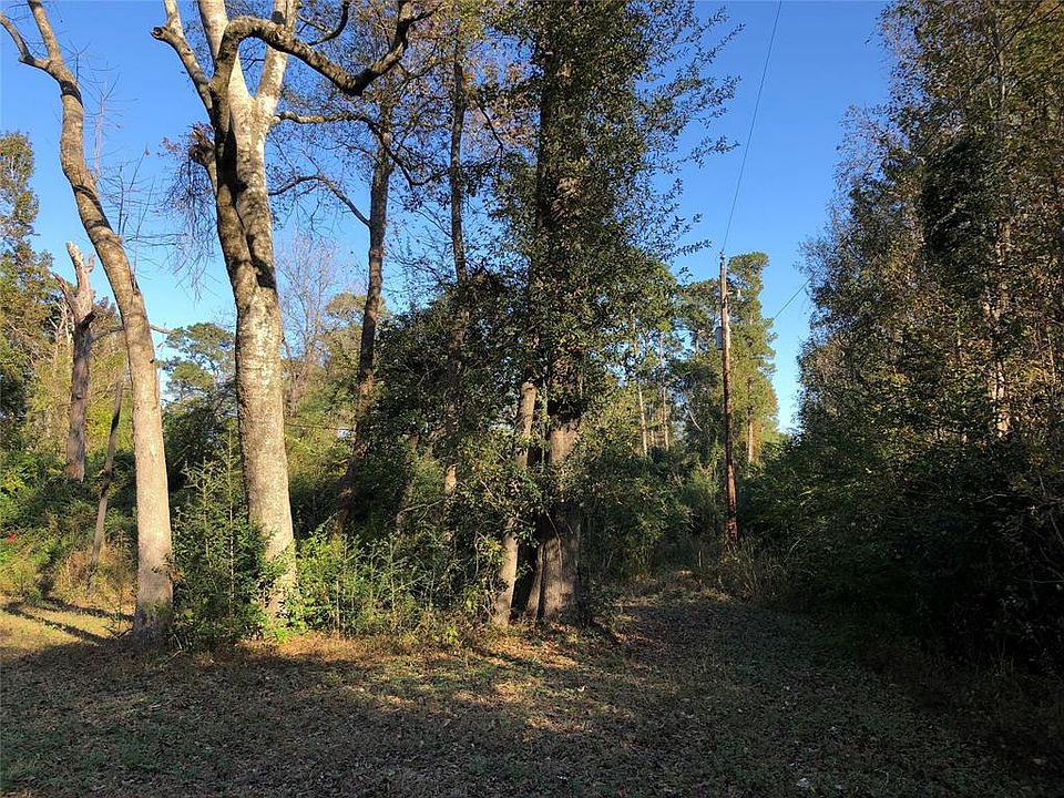 1st image of 16310 McMahon Cir