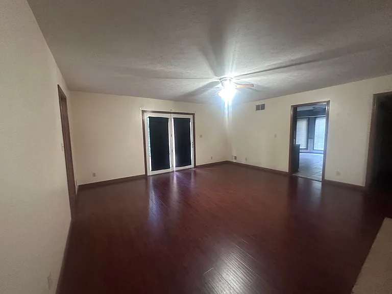 1002 Juniper Springs Dr — Photo 38
