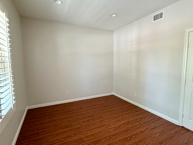 2370 Arbor View St — Photo 8