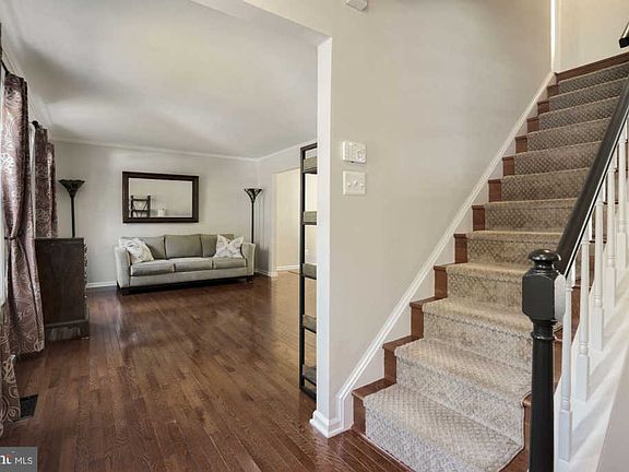 4th image of 7609 Virginia Ln