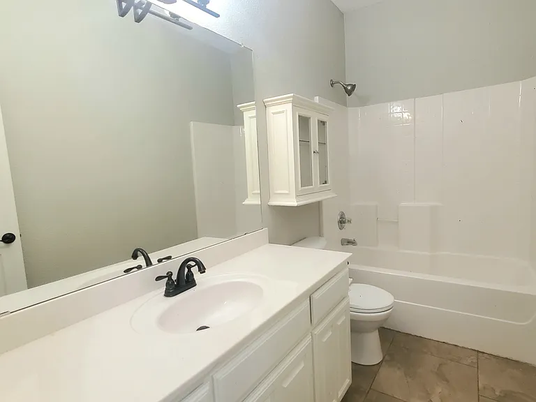 Hall bath_07292021